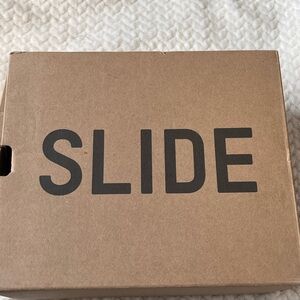 Yeezy Slide Box - Brown